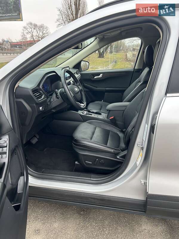 Внедорожник / Кроссовер Ford Escape 2020 в Днепре