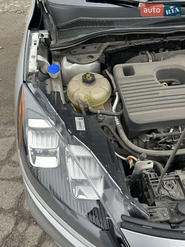 Внедорожник / Кроссовер Ford Escape 2020 в Днепре