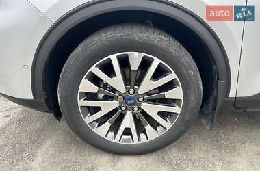 Внедорожник / Кроссовер Ford Escape 2020 в 