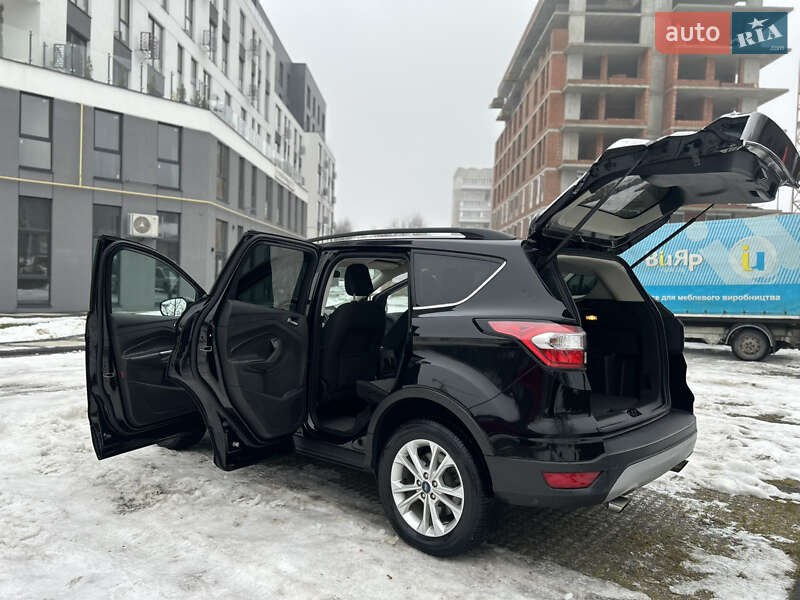 Позашляховик / Кросовер Ford Escape 2018 в Львові