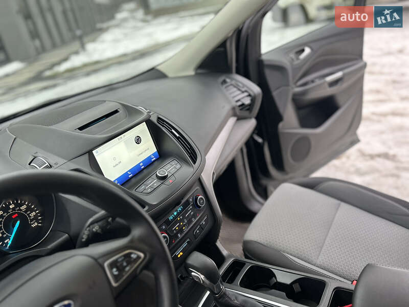 Позашляховик / Кросовер Ford Escape 2018 в Львові