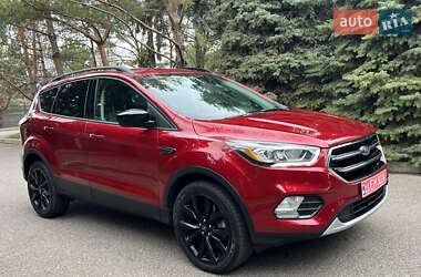 Позашляховик / Кросовер Ford Escape 2018 в Дніпрі