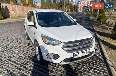 Внедорожник / Кроссовер Ford Escape 2017 в Киеве