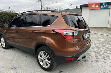 Внедорожник / Кроссовер Ford Escape 2016 в 