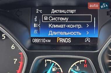 Внедорожник / Кроссовер Ford Escape 2019 в 