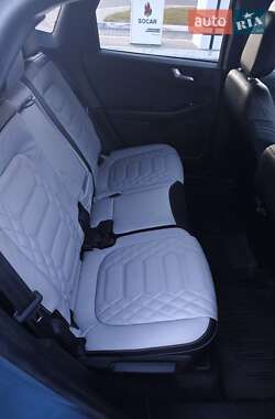 Внедорожник / Кроссовер Ford Escape 2023 в 