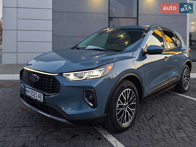 Внедорожник / Кроссовер Ford Escape 2023 в 