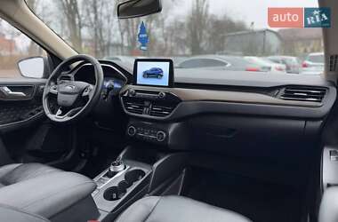 Внедорожник / Кроссовер Ford Escape 2020 в 