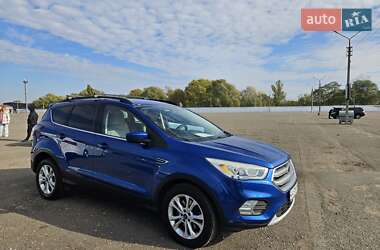 Внедорожник / Кроссовер Ford Escape 2016 в 