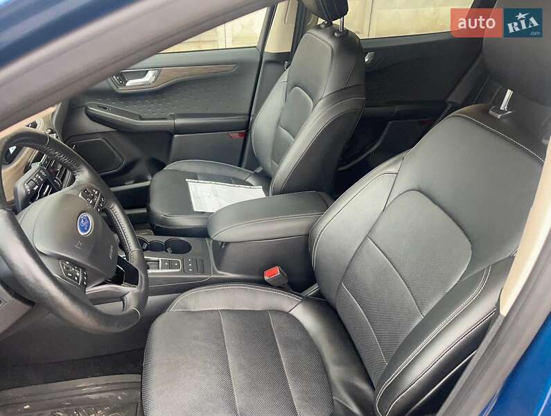 Внедорожник / Кроссовер Ford Escape 2019 в Хмельницком