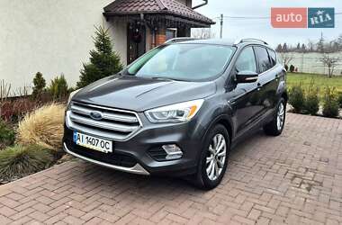 Внедорожник / Кроссовер Ford Escape 2017 в Киеве