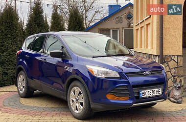 Внедорожник / Кроссовер Ford Escape 2015 в Ровно