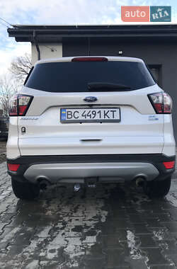 Внедорожник / Кроссовер Ford Escape 2018 в 