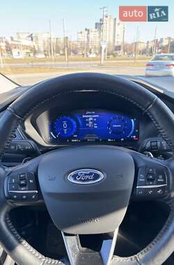 Внедорожник / Кроссовер Ford Escape 2020 в 