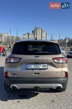 Внедорожник / Кроссовер Ford Escape 2020 в 