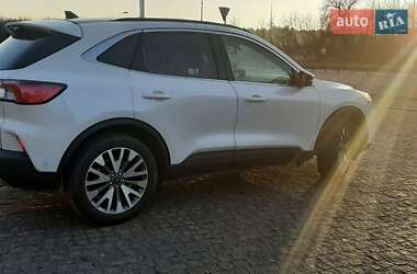 Внедорожник / Кроссовер Ford Escape 2020 в 
