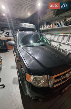 Внедорожник / Кроссовер Ford Escape 2010 в 