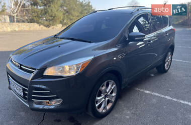 Внедорожник / Кроссовер Ford Escape 2015 в 