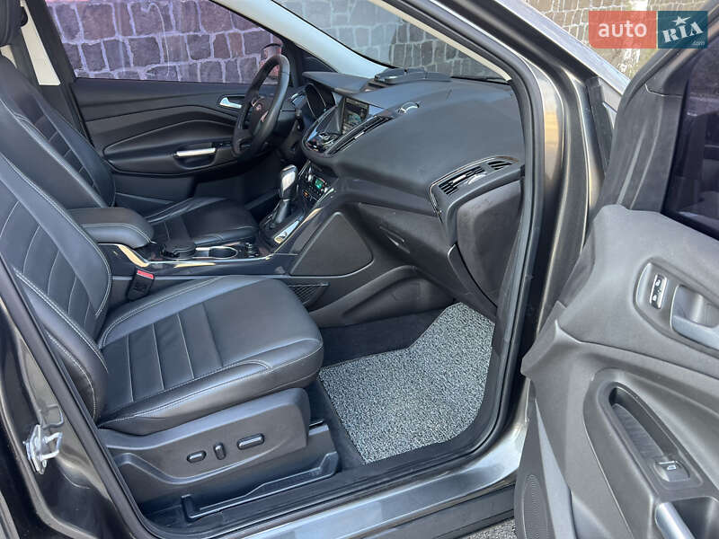 Внедорожник / Кроссовер Ford Escape 2015 в Виннице