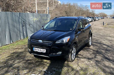 Позашляховик / Кросовер Ford Escape 2015 в 