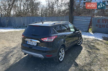 Позашляховик / Кросовер Ford Escape 2015 в 