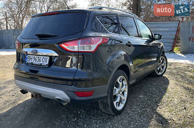 Позашляховик / Кросовер Ford Escape 2015 в 
