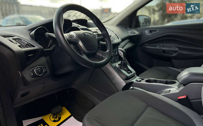 Позашляховик / Кросовер Ford Escape 2014 в Івано-Франківську