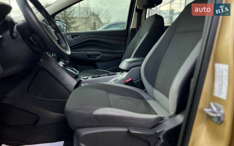 Позашляховик / Кросовер Ford Escape 2014 в Івано-Франківську