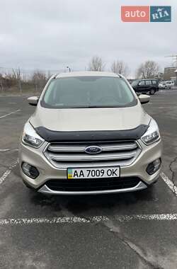 Позашляховик / Кросовер Ford Escape 2017 в Києві