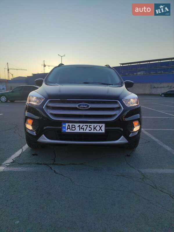 Позашляховик / Кросовер Ford Escape 2018 в Вінниці