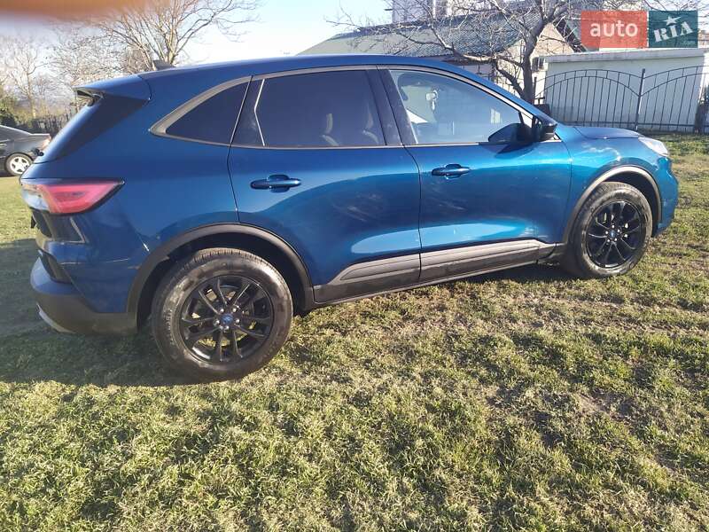 Внедорожник / Кроссовер Ford Escape 2020 в Одессе