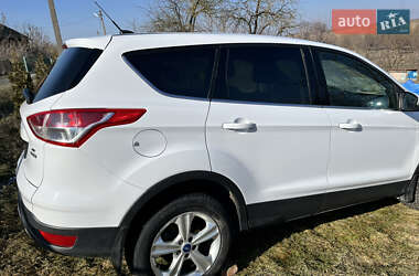 Внедорожник / Кроссовер Ford Escape 2012 в 