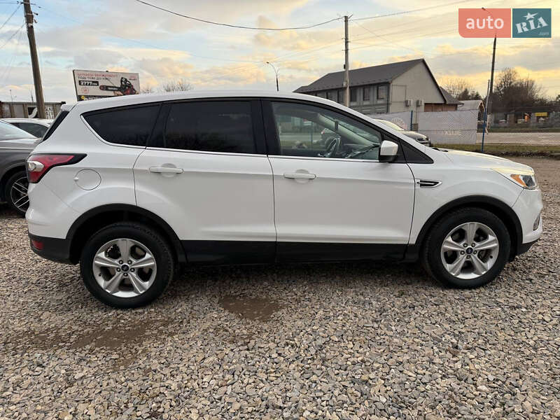 Внедорожник / Кроссовер Ford Escape 2016 в Коломые