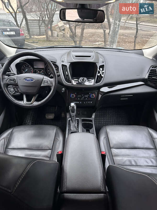Внедорожник / Кроссовер Ford Escape 2018 в Хмельницком