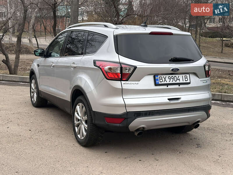 Внедорожник / Кроссовер Ford Escape 2018 в Хмельницком
