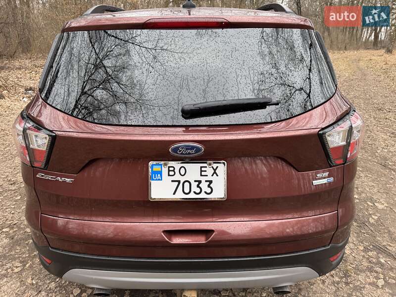 Внедорожник / Кроссовер Ford Escape 2017 в Тернополе