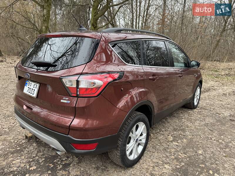 Внедорожник / Кроссовер Ford Escape 2017 в Тернополе