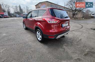 Внедорожник / Кроссовер Ford Escape 2015 в Золочеве