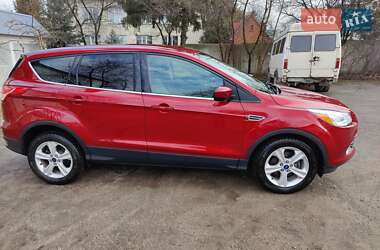 Внедорожник / Кроссовер Ford Escape 2015 в Золочеве