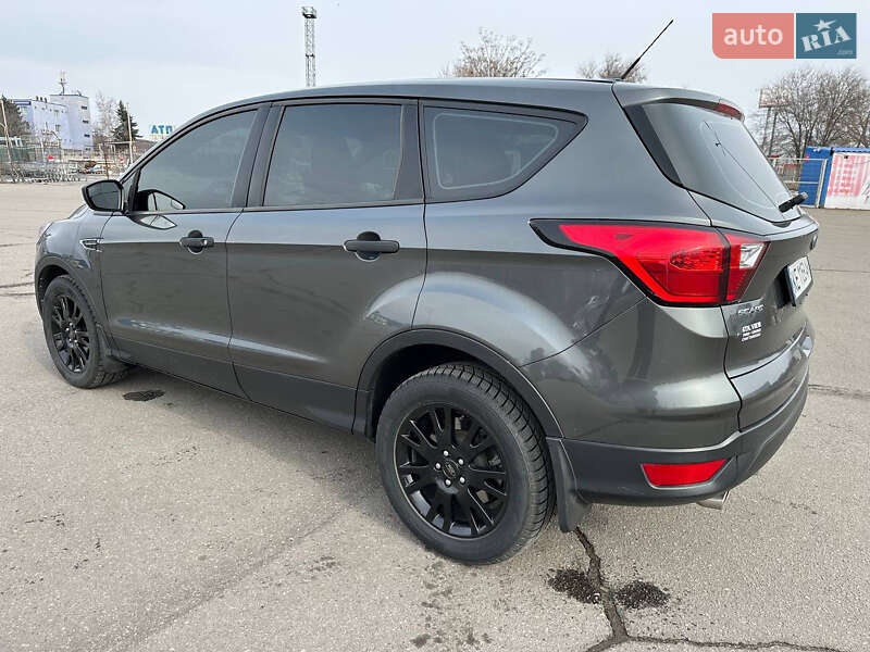 Позашляховик / Кросовер Ford Escape 2019 в Дніпрі