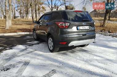Позашляховик / Кросовер Ford Escape 2017 в 