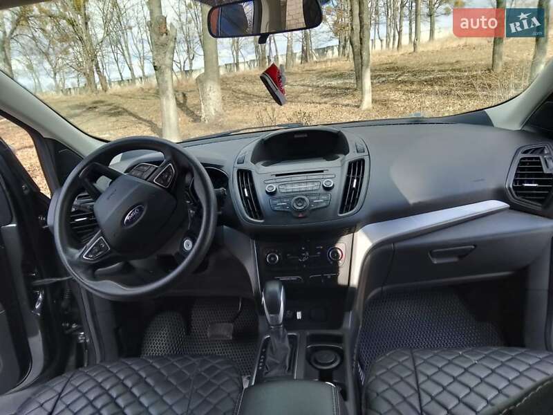 Внедорожник / Кроссовер Ford Escape 2017 в Мироновке