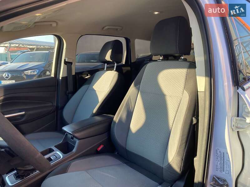 Внедорожник / Кроссовер Ford Escape 2016 в Львове