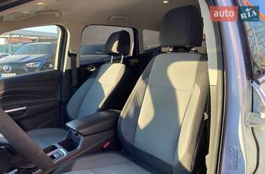 Внедорожник / Кроссовер Ford Escape 2016 в 