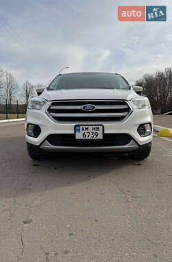 Внедорожник / Кроссовер Ford Escape 2017 в Коростышеве