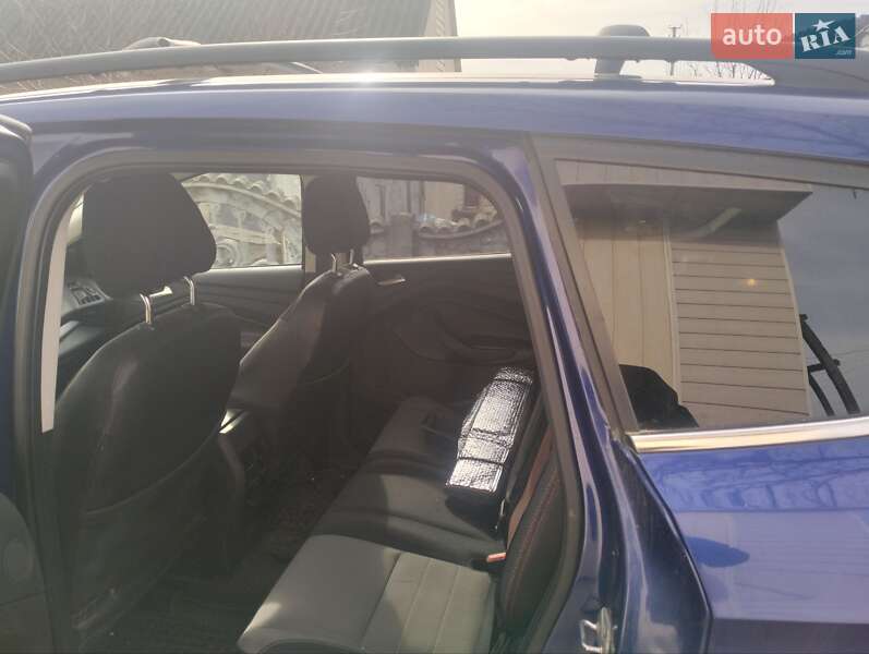 Внедорожник / Кроссовер Ford Escape 2014 в Ровно