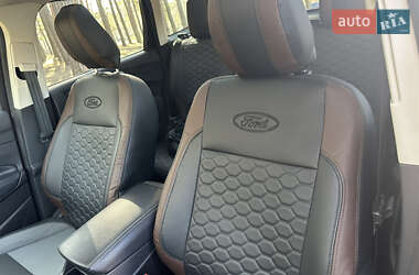 Внедорожник / Кроссовер Ford Escape 2018 в Сумах