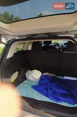 Внедорожник / Кроссовер Ford Escape 2012 в 