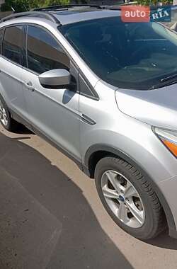 Внедорожник / Кроссовер Ford Escape 2012 в 