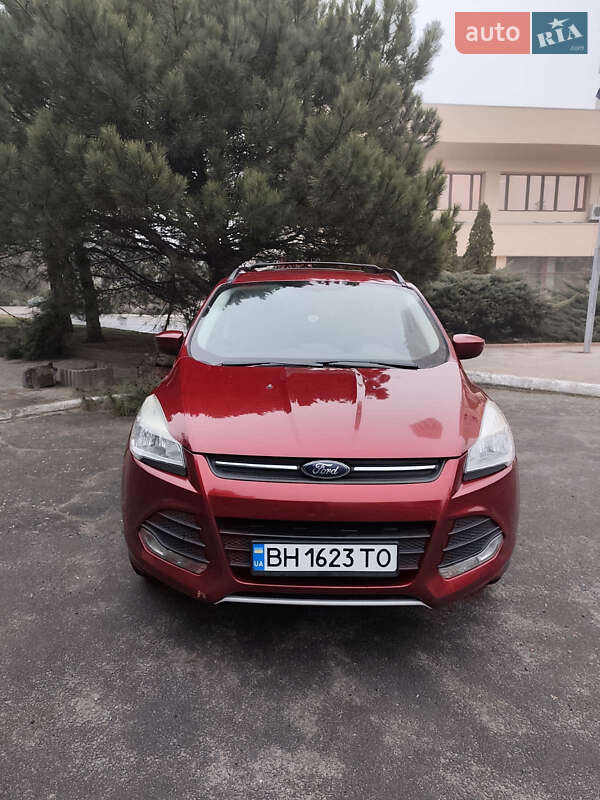 Позашляховик / Кросовер Ford Escape 2013 в 